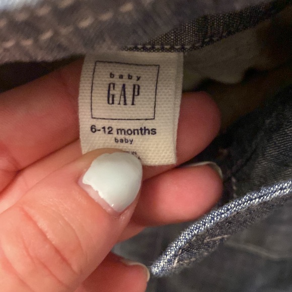 Baby Gap Onesie - Picture 3 of 4